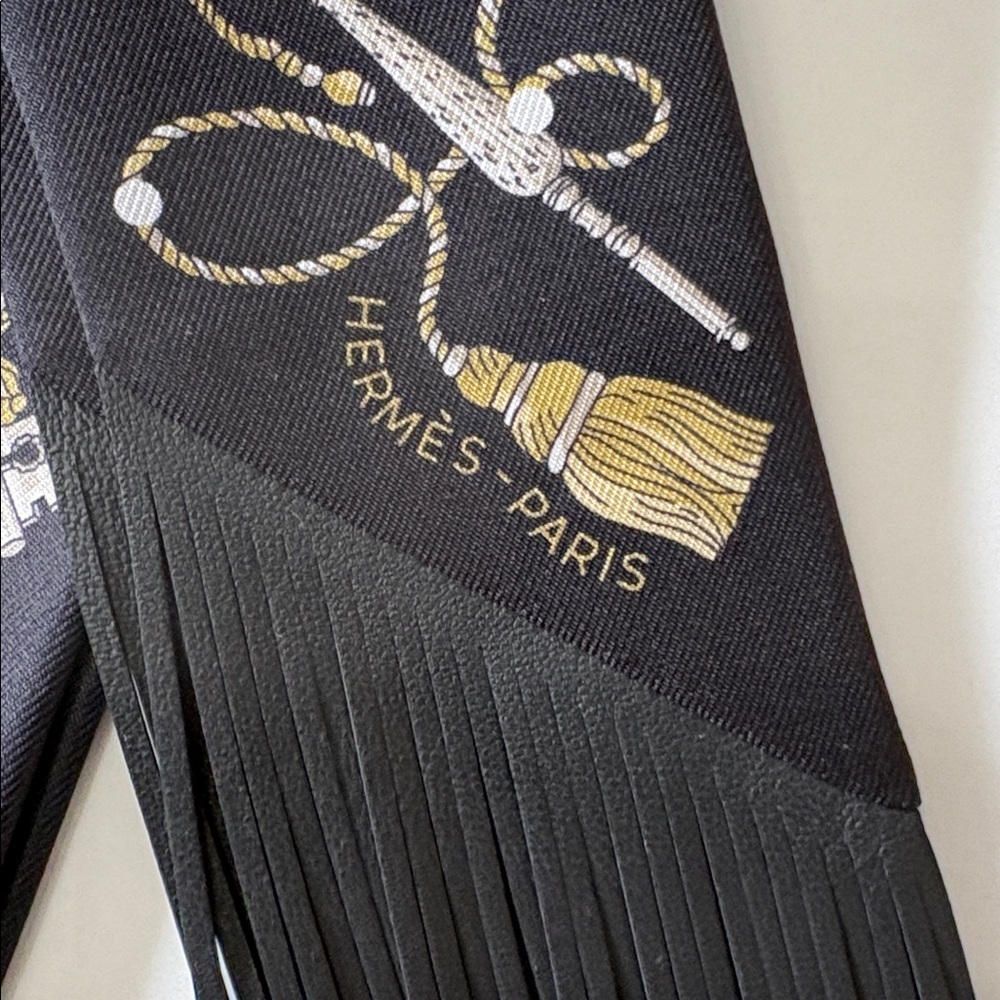 Brand new Hermes cles pos fringe twilly leather black - Picture 3 of 10